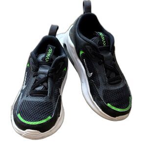 Nike Air Max Size  Black/White/ Green Size  11c